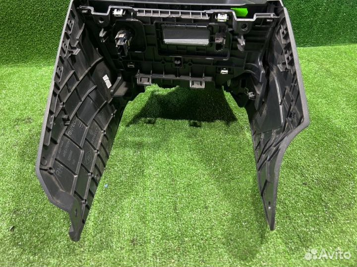 Консоль центральная Renault Duster кроссовер 1.5