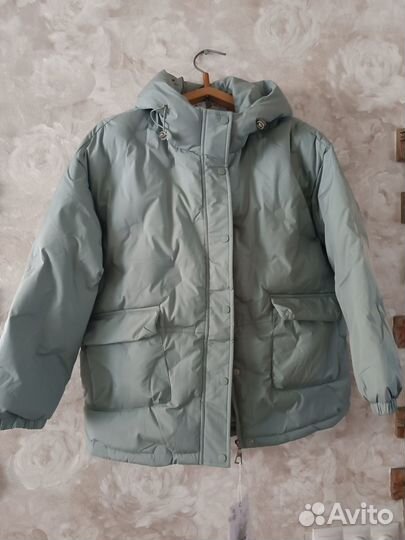 Продам куртку женскую