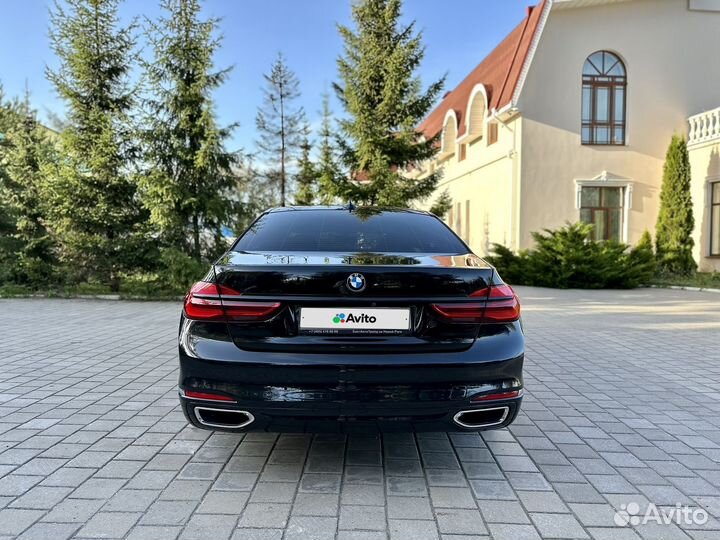 BMW 7 серия, 2015