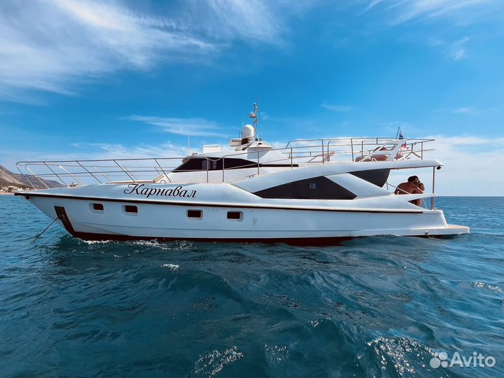 Аренда яхты Karnaval + гидроцикл