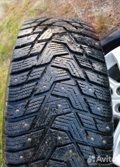 Hankook Winter I'Pike RS2 W429 215/65 R16 102T