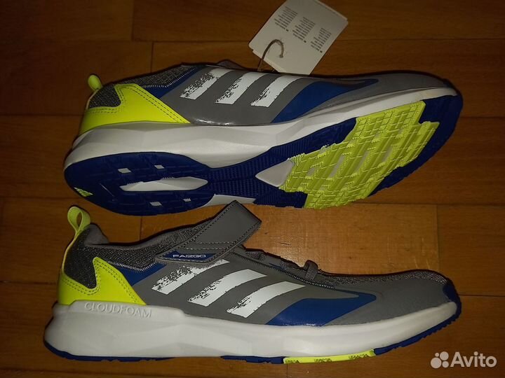 Кроссовки adidas новые 38