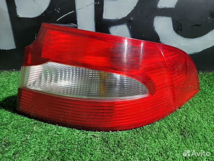 Фонарь наружный правый на SuperB 2