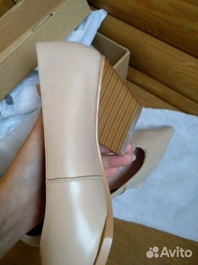 Кожаные туфли с каблуком в стиле казаков