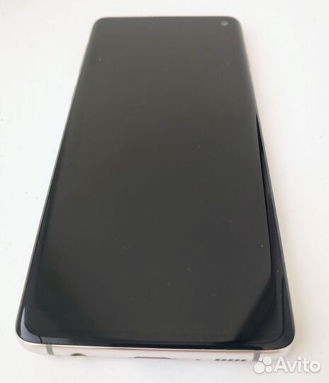 Samsung Galaxy S10, 8/128 ГБ