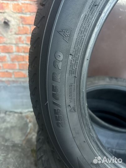 Michelin Latitude Alpin LA2 255/45 R20 109Y