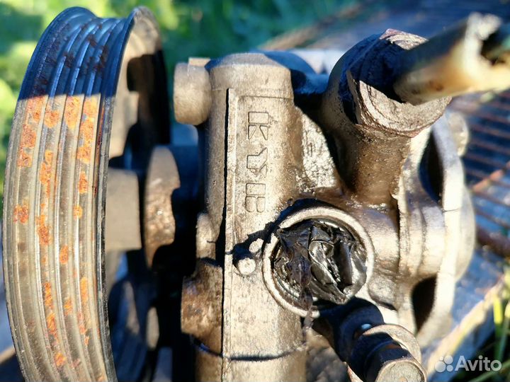 Насос гур Mazda 323 BA