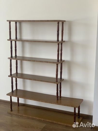 Напольная полка для книг