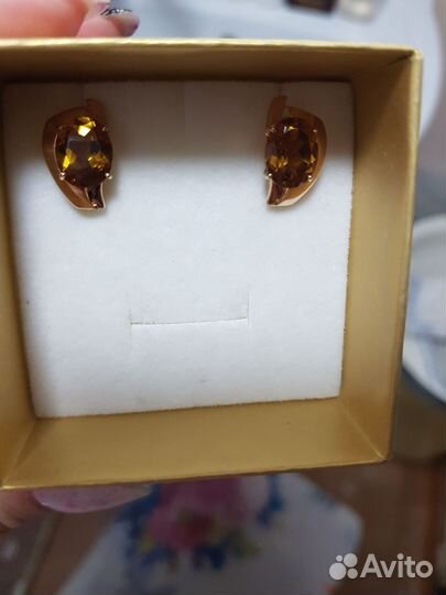 Серьги с султанитом 585