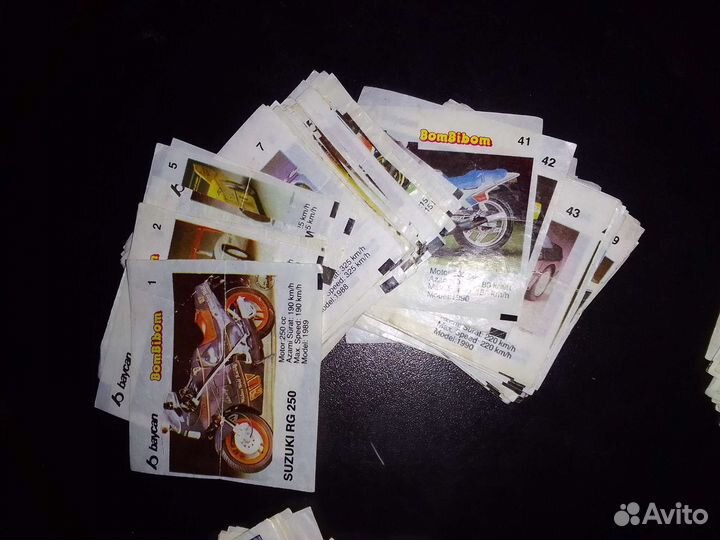 Вкладыши Bombibom полные серии. 331 штЦена за все