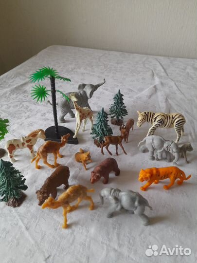Набор фигурок животных