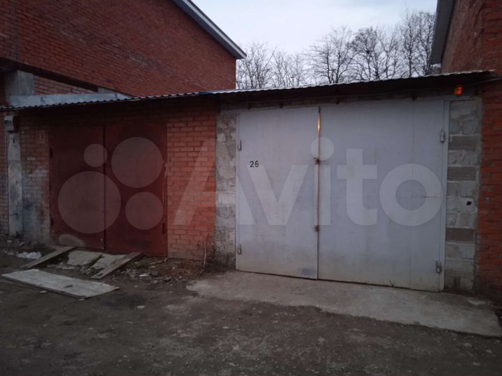 Гараж, > 30 м²