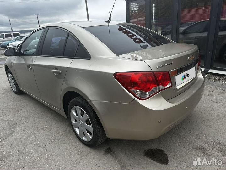 Chevrolet Cruze 1.8 AT, 2011, 160 000 км