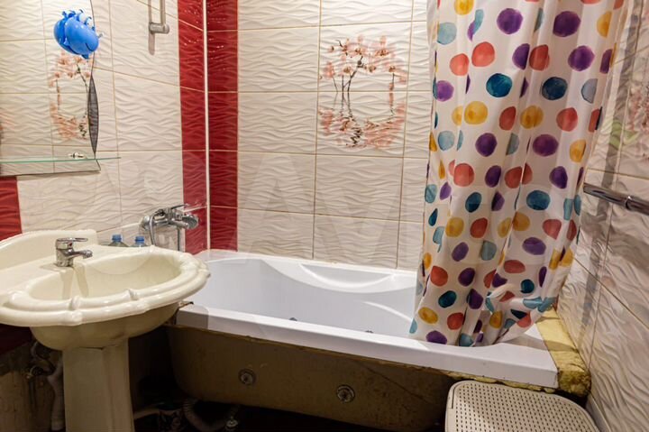 3-к. квартира, 42,8 м², 1/4 эт.