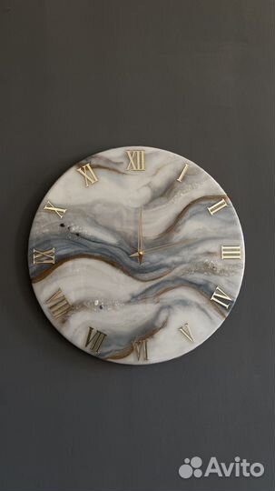 Часы из эпоксидной смолы