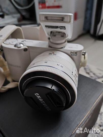 SMART camera Samsung NX10000