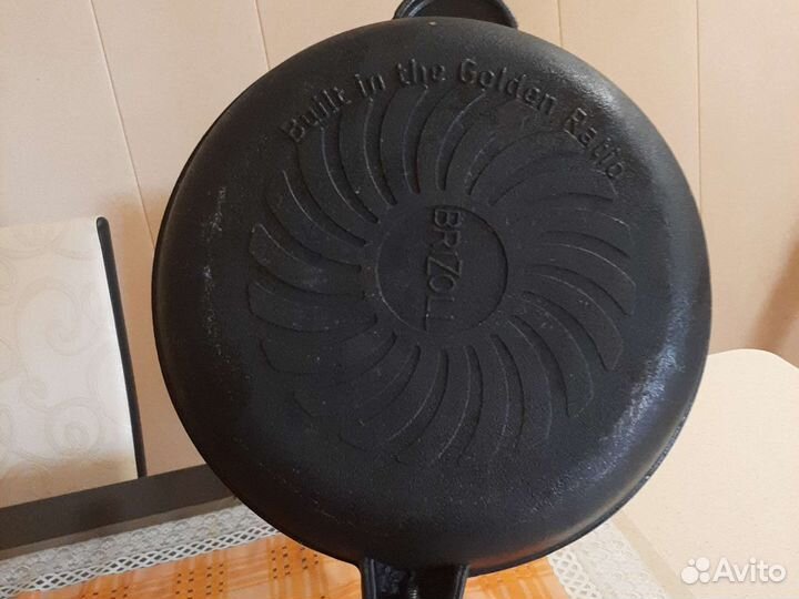Сковорода-гриль чугунная