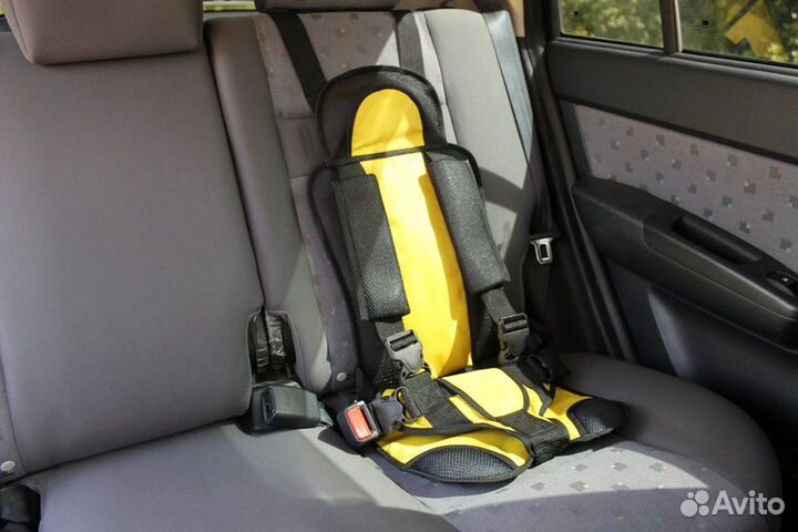 Бескаркасное автокресло детское