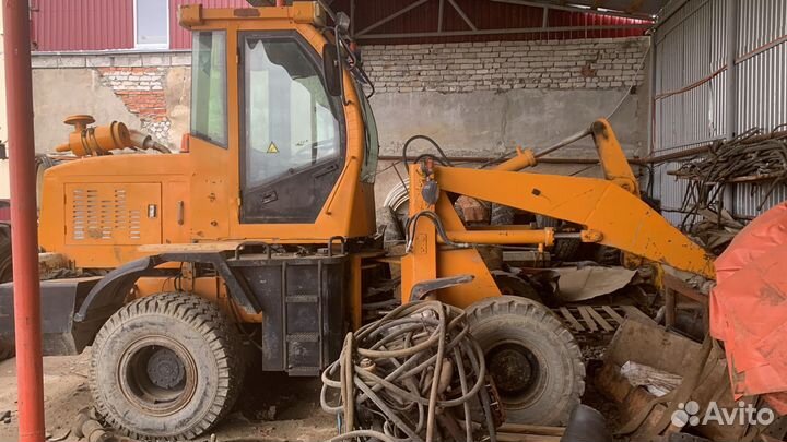 Фронтальный погрузчик