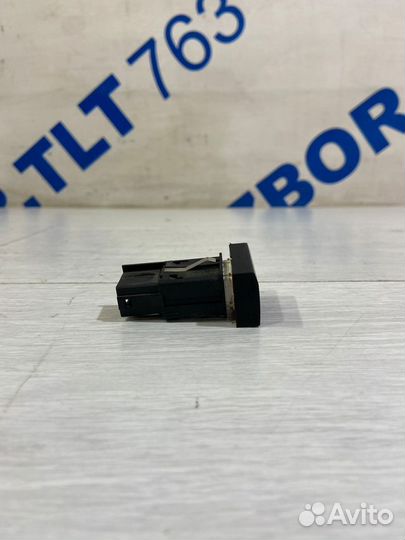 Кнопка аварийки volkswagen polo 5 1.6 мт седан