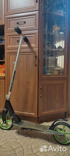 Самокат взрослый б/у с большими колесами