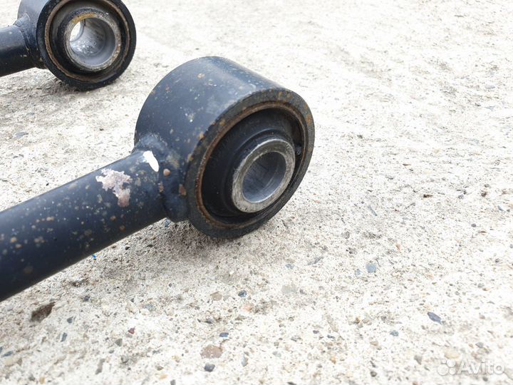 Рычаг задней подвески продольный Nissan Fuga Y50