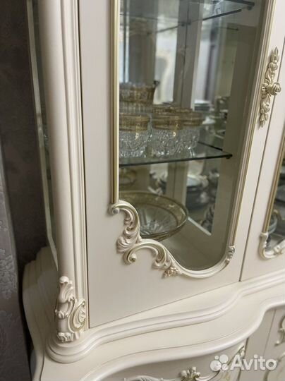 Продается гостиная мебель