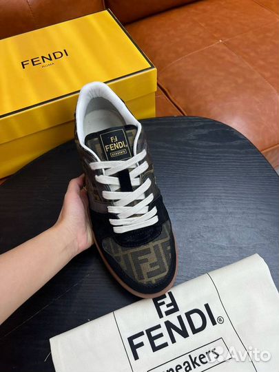 Кроссовки мужские Fendi