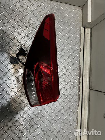 Задний левый фонарь kia rio 2021