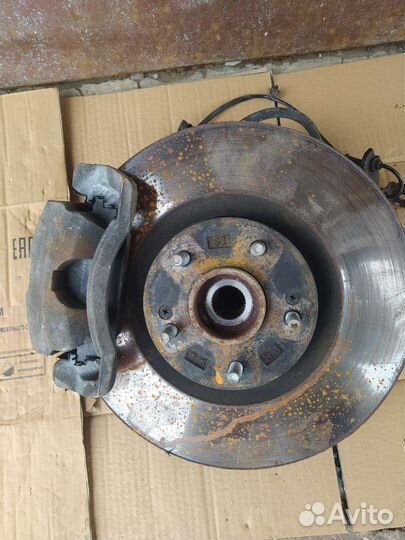 Кулак передний Hyundai Santa Fe 4 2021