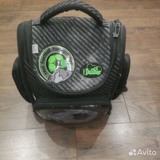 Школьный рюкзак б/у в хорошем состоянии