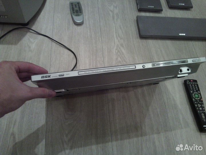DVD плеер BBK DV722S (на запчасти) и пульт от него