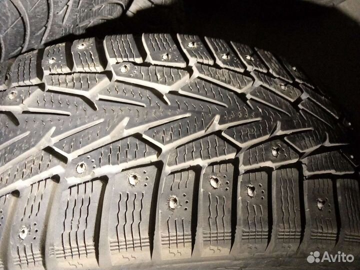 Nokian Tyres Hakkapeliitta 7 215/55 R16