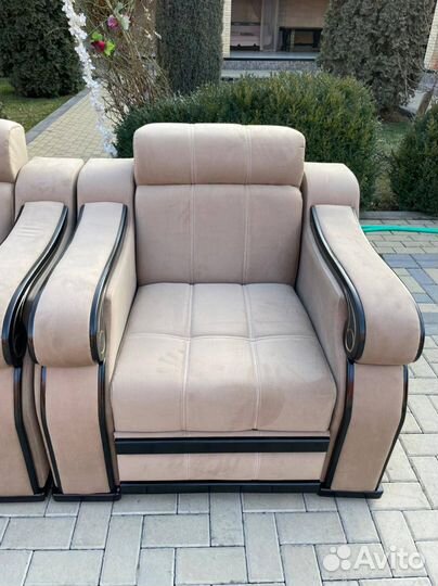 Угловой диван с креслом в наличии