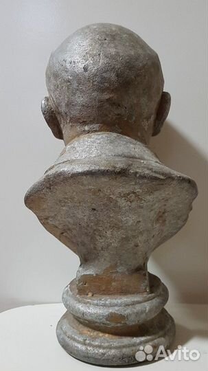 Бюст Ленина