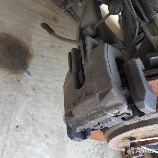 Супорт тормозной задний правый бмв е60