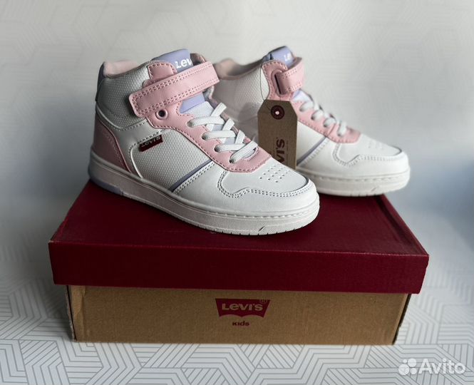 Новые кроссовки Levi’s