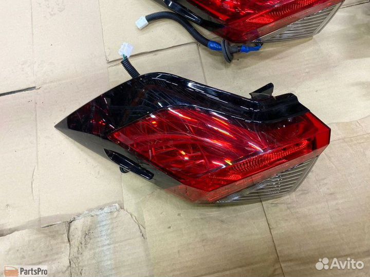 Тайета RAV 4 XV 50 2018-2024 задний фонарь бу