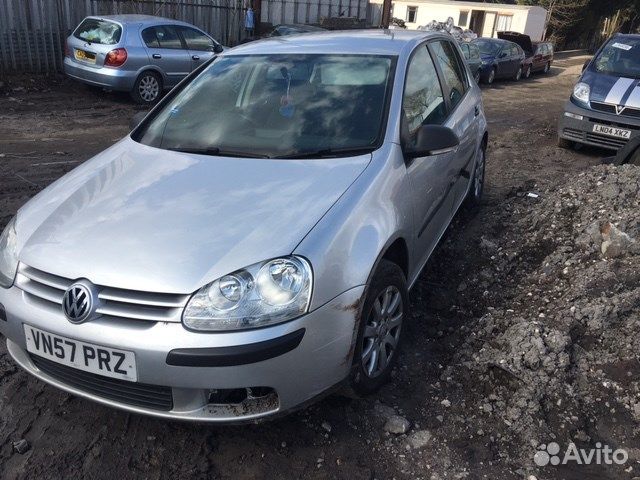 Разбор на запчасти Volkswagen Golf 5