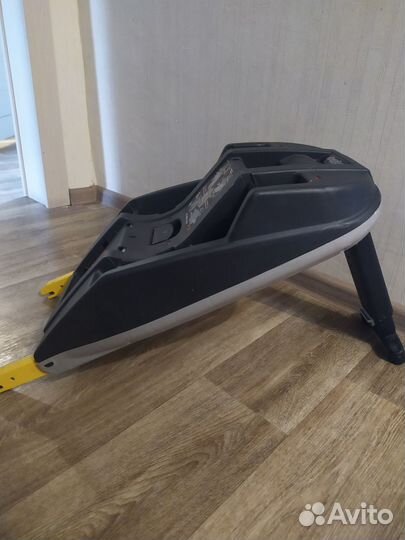 Продам базу isofix