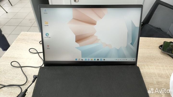MSI Modern 14 B11MOU-1240RU