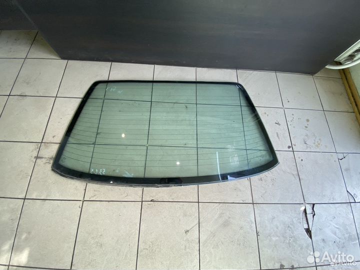 Стекло заднее VW Passat B3