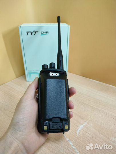 Рация TYT MD-UV390 DMR AES-256 10 Ватт АКБ 3600