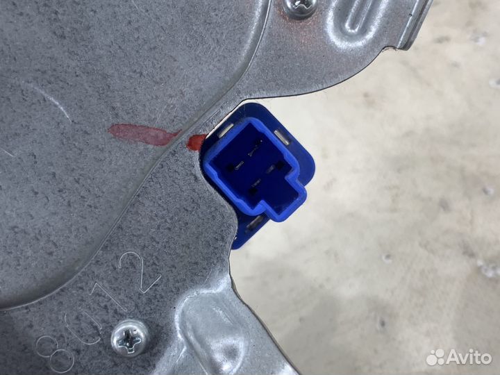 Мотор стеклоочистителя Mitsubishi Outlander