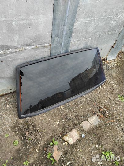 Заднее стекло ваз 2115