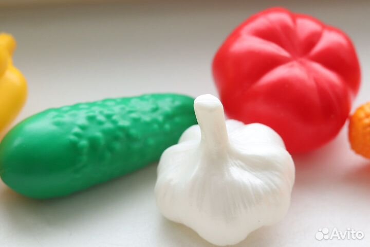 Овощи игрушечные в корзинке