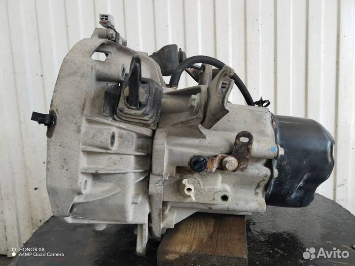 МКПП (механическая коробка переключения передач) R