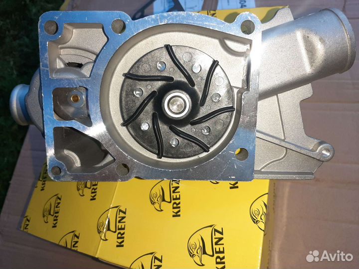 Водяной насос газ 560 помпа штайер