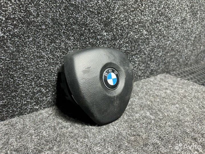Подушка безопасности в руль Bmw X5 E70 N55B30 2012
