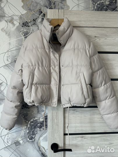 Пуховик укороченный женский